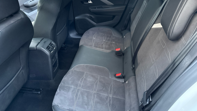 Vauxhall Astra 1.2 Turbo 130 Ultimate 5dr Petrol Hatchback